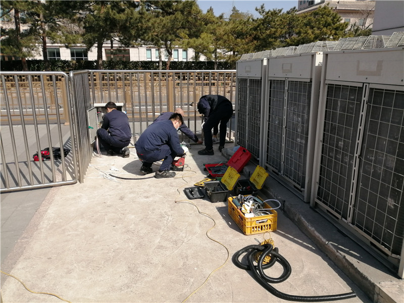 逆行攻坚，全力保障疫情期间无偿献血点运行-本市采血量最高的北京站等采血点恢复使用