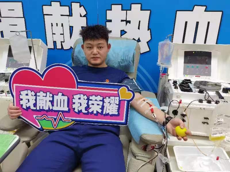 北京市东城区消防员急献“熊猫血”，为生命保驾护航