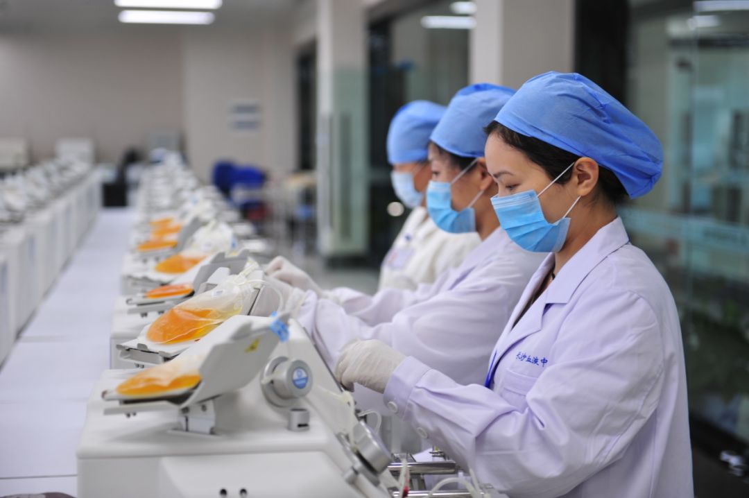 硬核科普来了，新冠肺炎可以通过输血治疗吗?？