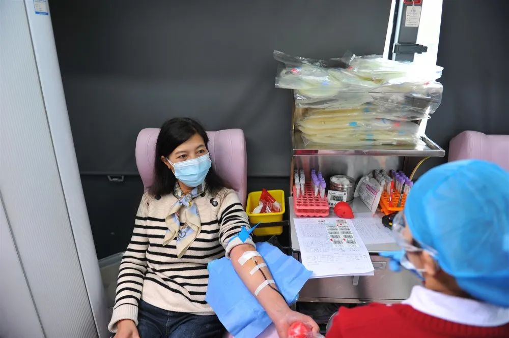 春风十里，不如“学雷锋”的你