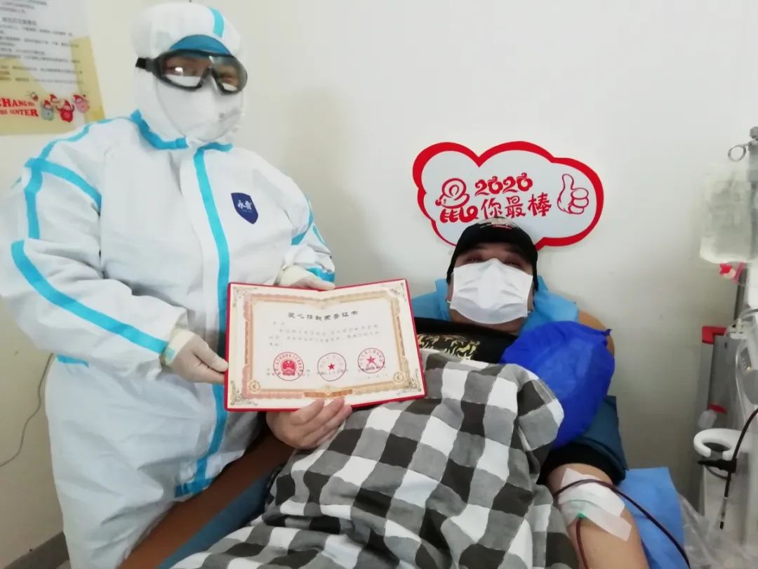 热血女神，战疫玫瑰