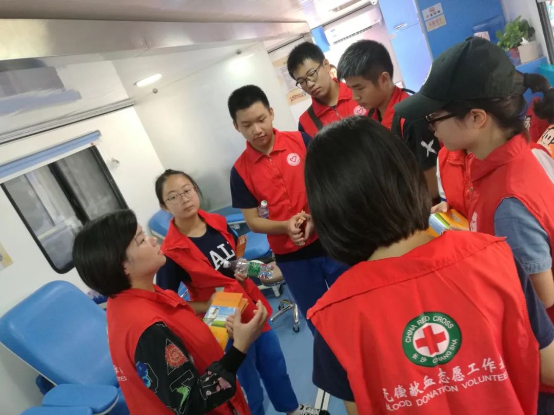 长沙血液中心副主任胡敏被授予 “湖南省抗击新冠肺炎疫情先进个人”称号