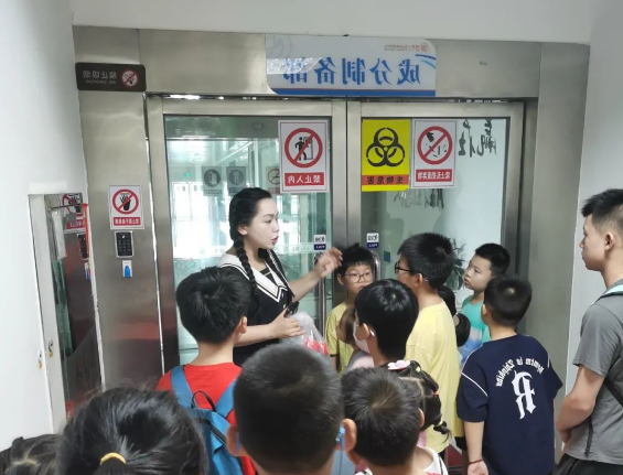 暑期里最带劲的事——探秘“一袋血液的神奇之旅”