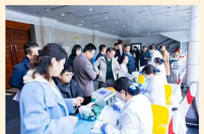 我与这座城市血脉相连——长沙市直机关公职人员撸起袖子献热血