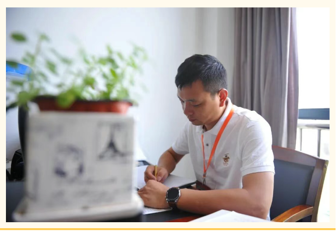 热血人生Vol.3 | 23载热血初心，公益路上的“红色战士”