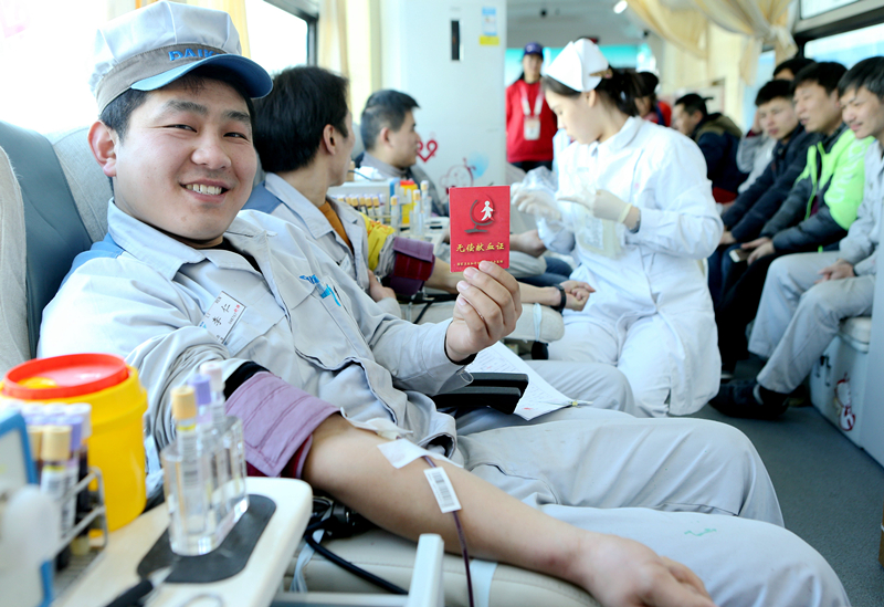 上海闵行区：别样方式暂别上海  大金空调154名员工返乡过年前撸袖献血