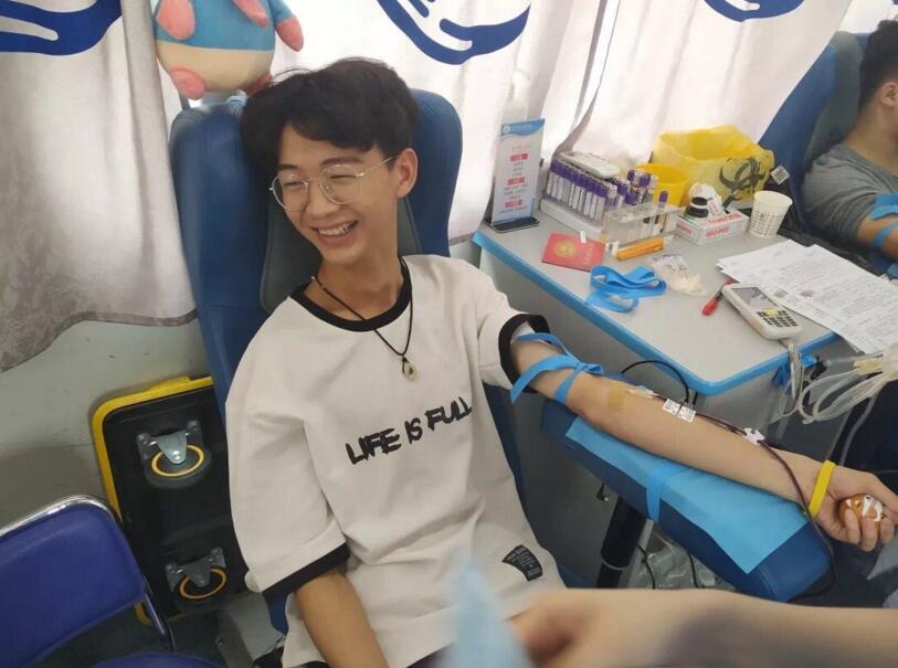 南昌航空大学科技学院开展无偿献血活动