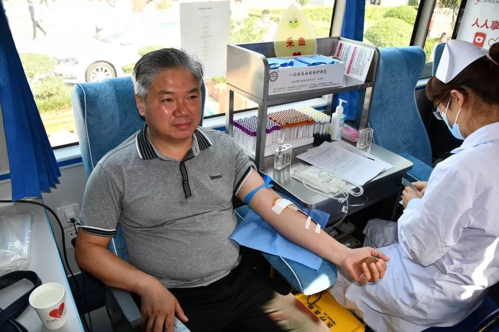 周口市举办第十六个世界献血者日宣传活动