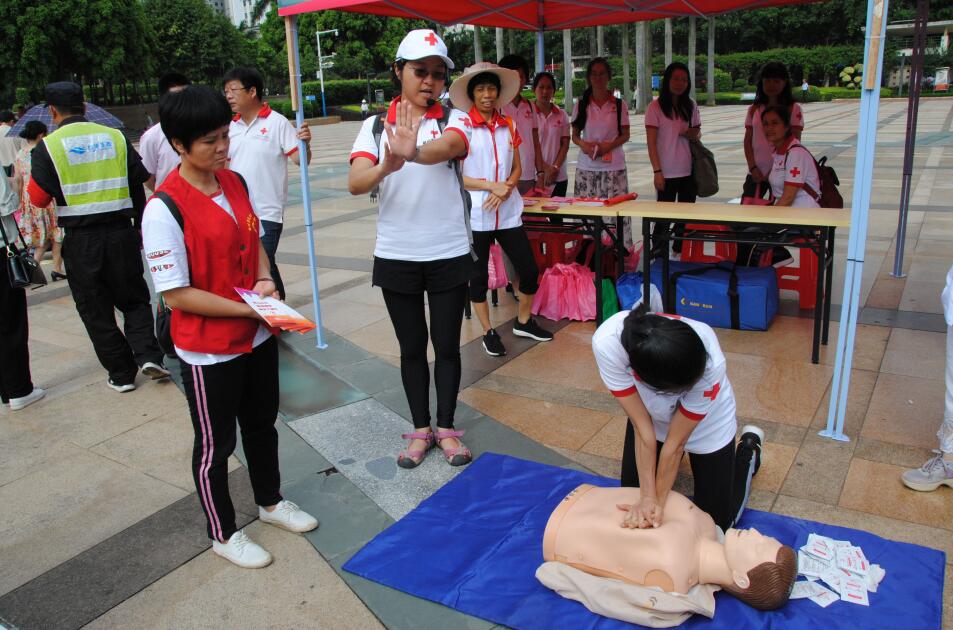 梧州市举办纪念第十六个世界献血者日宣传活动