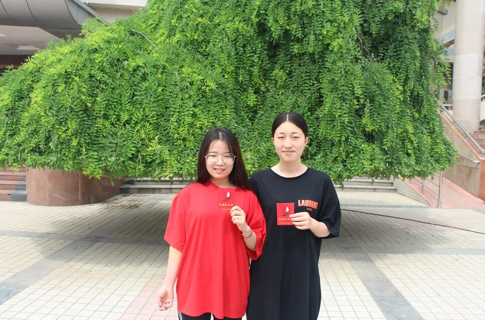 咸阳大学生用热血行动向世界献血者日献礼