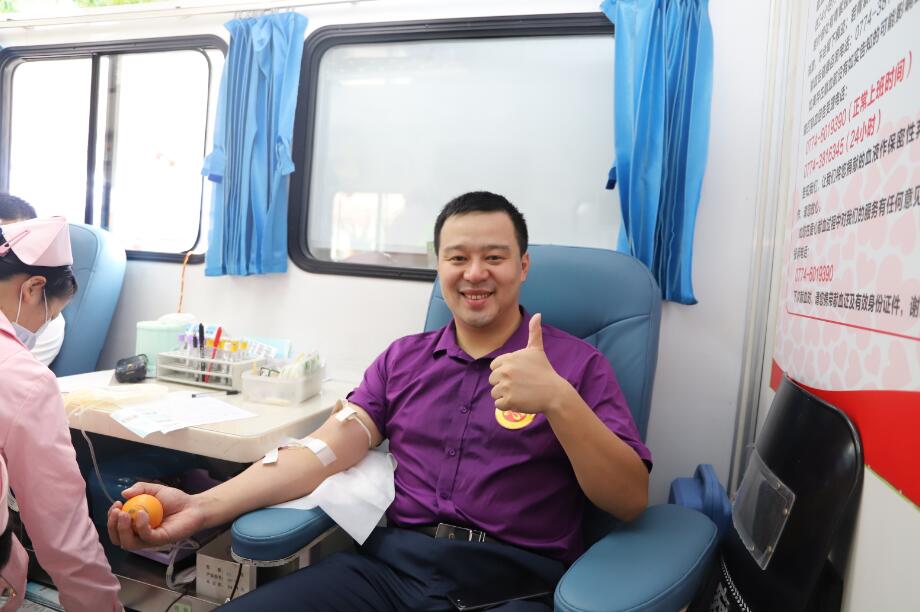 人人享有安全血液  我们爱行动——梧州福建商会组织无偿献血活动