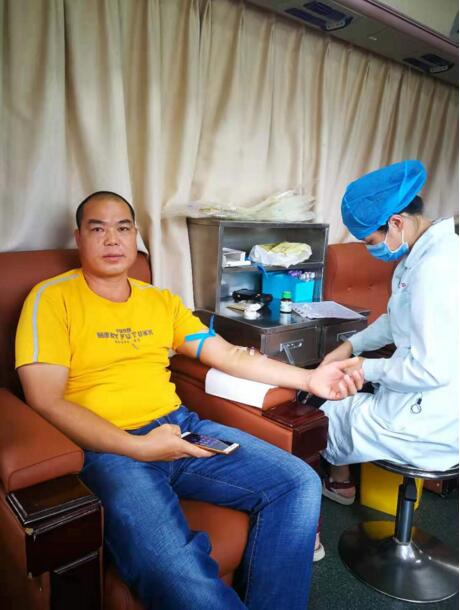 无偿献血，为生命“加油”！——崇左市中心血站为熊猫血病人备血800毫升！