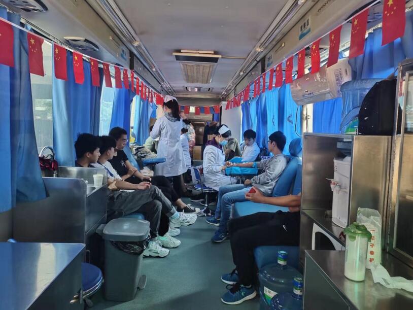 江西省血液中心：校园无偿献血  传递爱心温暖