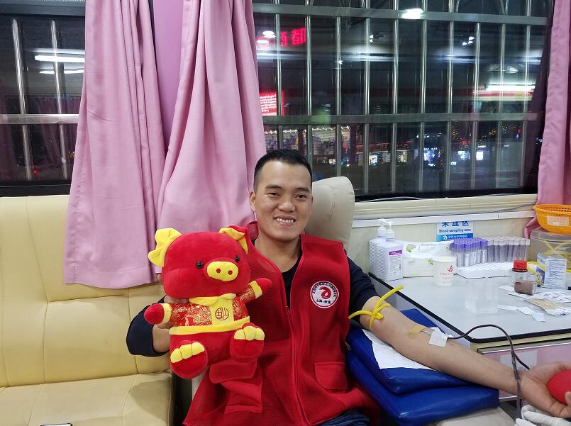 生命相髓   31岁小伙爱的”洪荒之力”---北海市无偿献血志愿者服务队首位造血干细胞捐献者