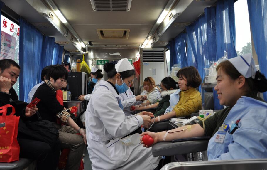 娄底市第一人民医院：凝聚爱的力量无偿献血36000余毫升