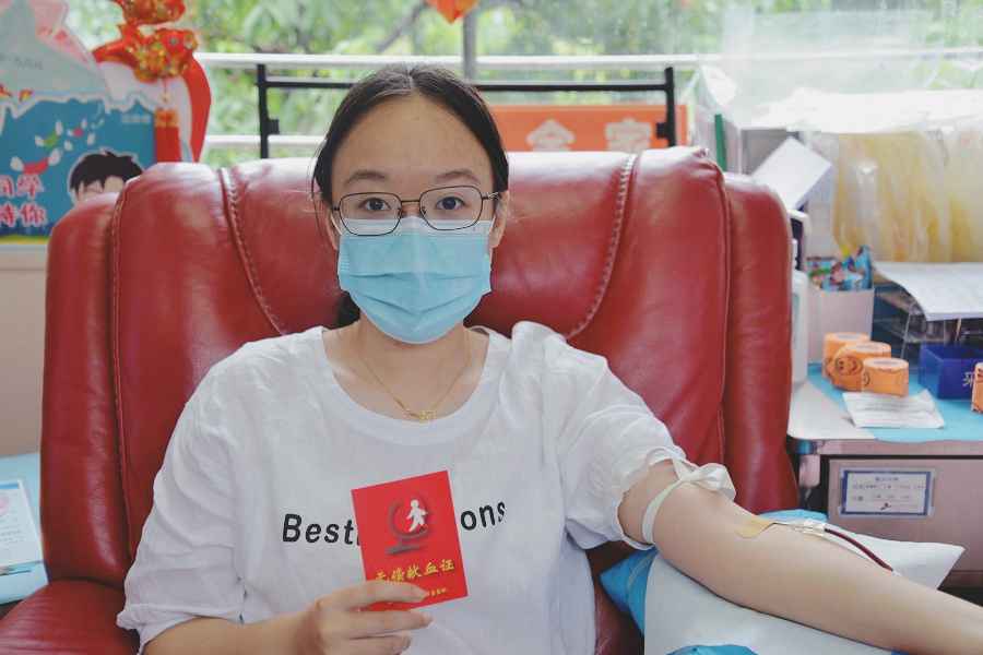 青岛市中心血站丨无偿献血纪念青春芳华，谱写成人序章
