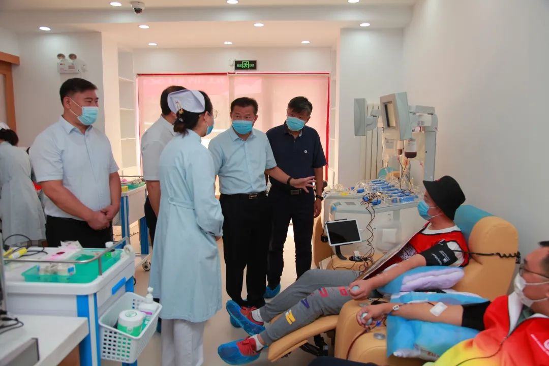 天津市血液中心胜利路献血屋正式启用 布拉得献血服务队现场授旗