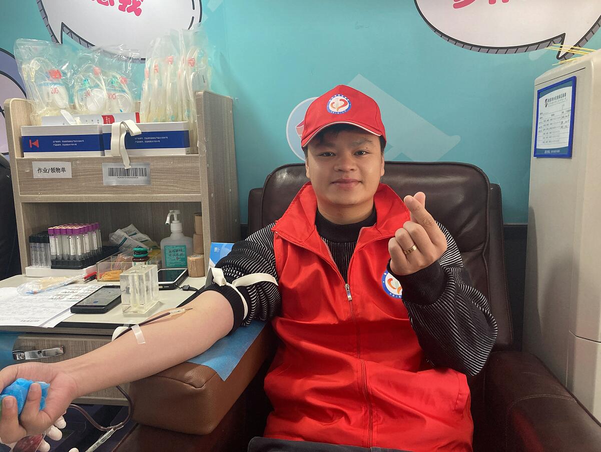 流动的是工友 不变的是热心——武汉一公司只有4名党员的党支部 5年发起11场献血，累计献血4万毫升