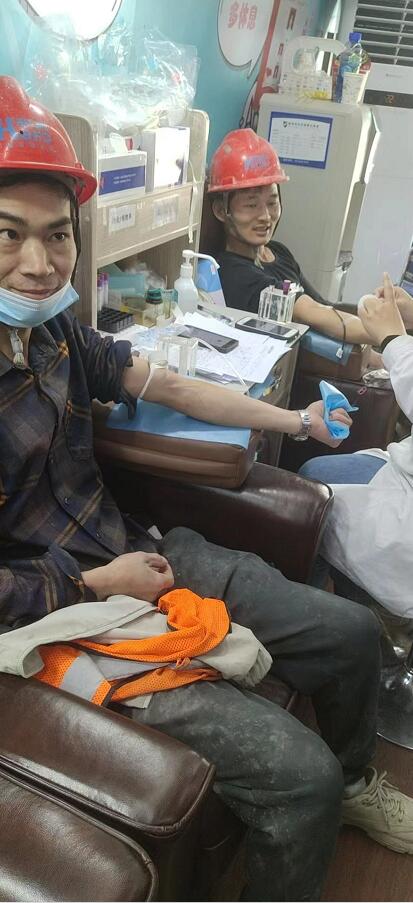流动的是工友 不变的是热心——武汉一公司只有4名党员的党支部 5年发起11场献血，累计献血4万毫升