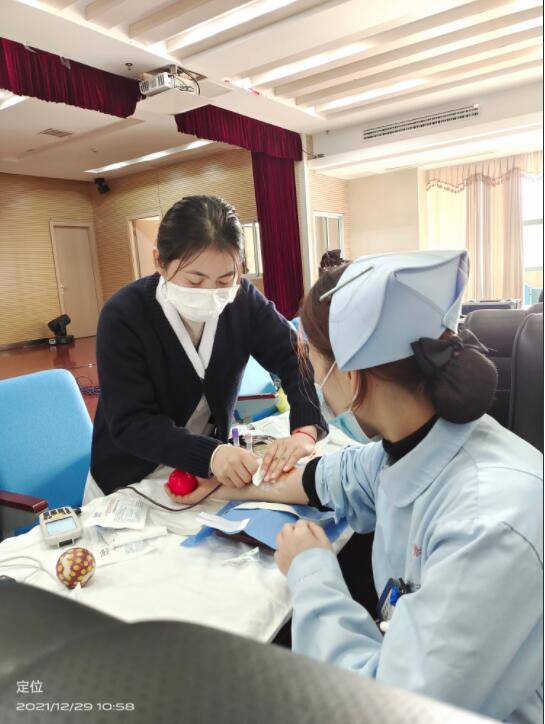 南昌县人民医院开展“献血，让世界继续跳动”大型无偿献血活动