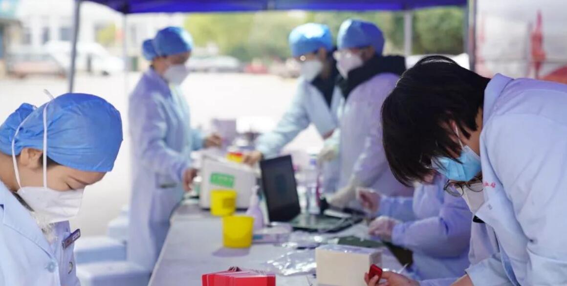 【上饶血库告急 团体纷纷响应】-信州区商务局组织开展无偿献血活动
