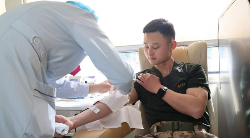 三门峡武警某部官兵：无偿献血是保卫人民的另一种方式