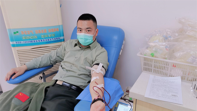 张家港市红十字血站 ▏当橄榄绿遇上热血红 会发生什么？