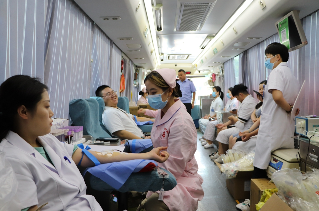 咸阳市第一人民医院组织开展夏季无偿献血活动