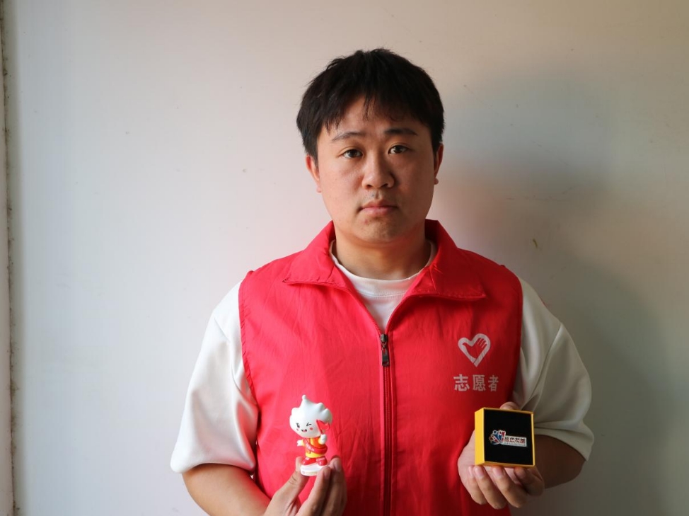 一年两次为爱”挽袖” 武汉生物工程学院129位青年学子献血4.5万毫升