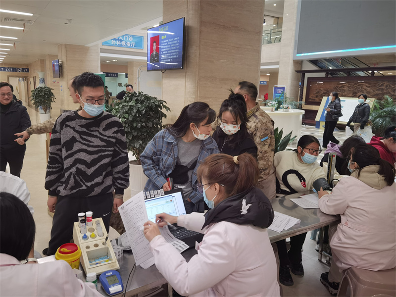 九江中国人民解放军联勤保障部队庐山康复疗养中心开展无偿献血活动