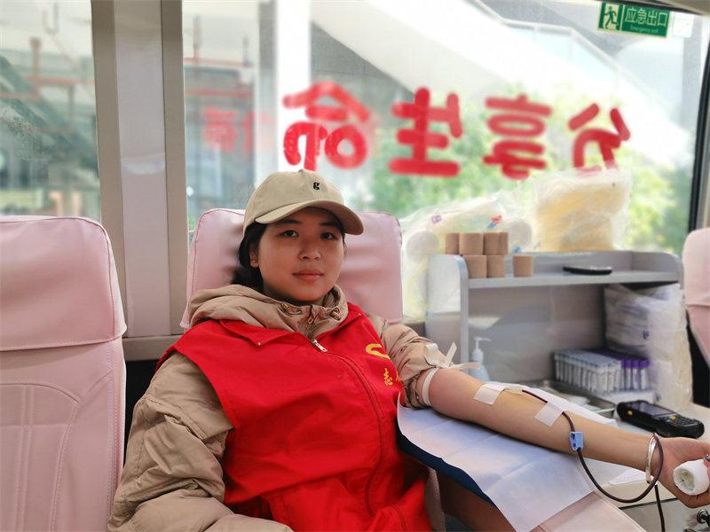 株洲师专高等专科学校开展“12·5”国际志愿者日无偿献血活动