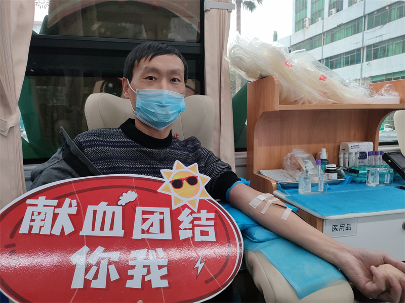 热血暖龙城，医不容辞！湘乡市卫健局组织医务人员开展冬季应急无偿献血