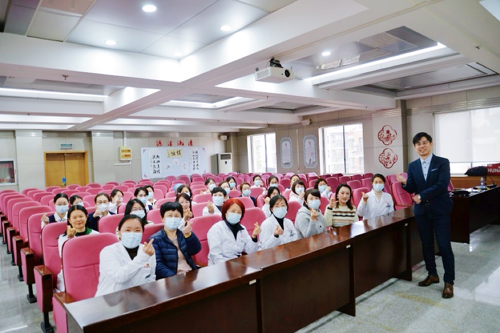 最美天使·巾帼建功 ---青岛市中心血站举办“三八”国际劳动妇女节纪念活动
