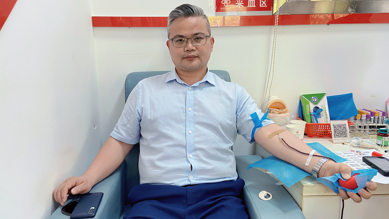 坚持无偿献血17年的“热血传媒人”——兴国县融媒体中心李志海