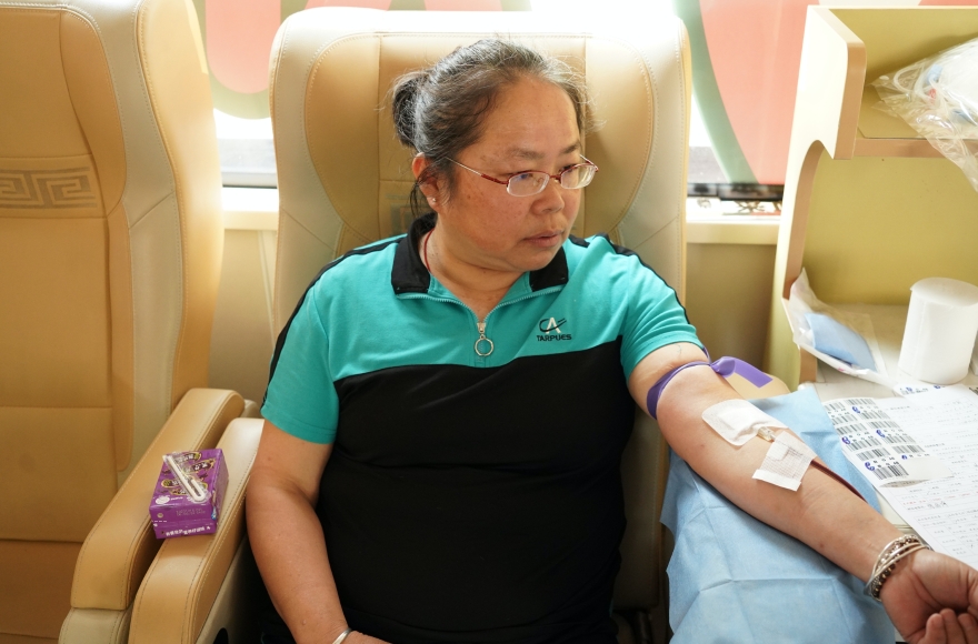 普洱市中心血站职教师生献热血