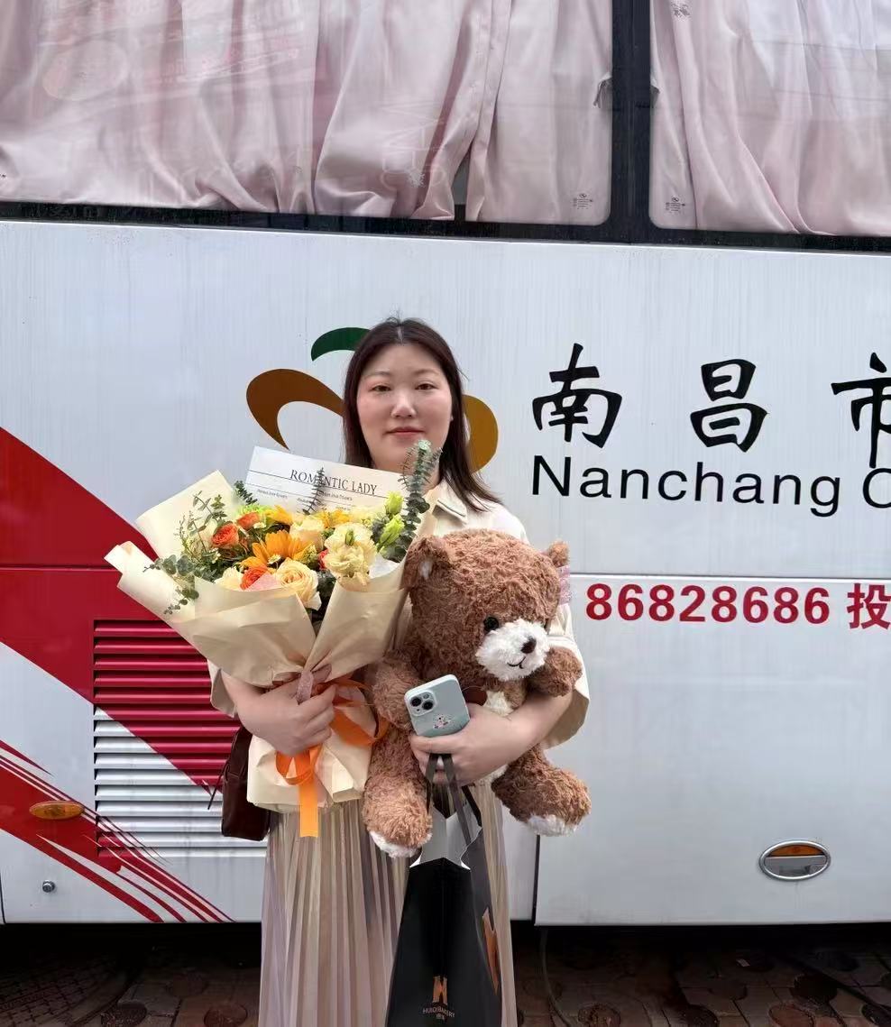 你献热血 我赠鲜花