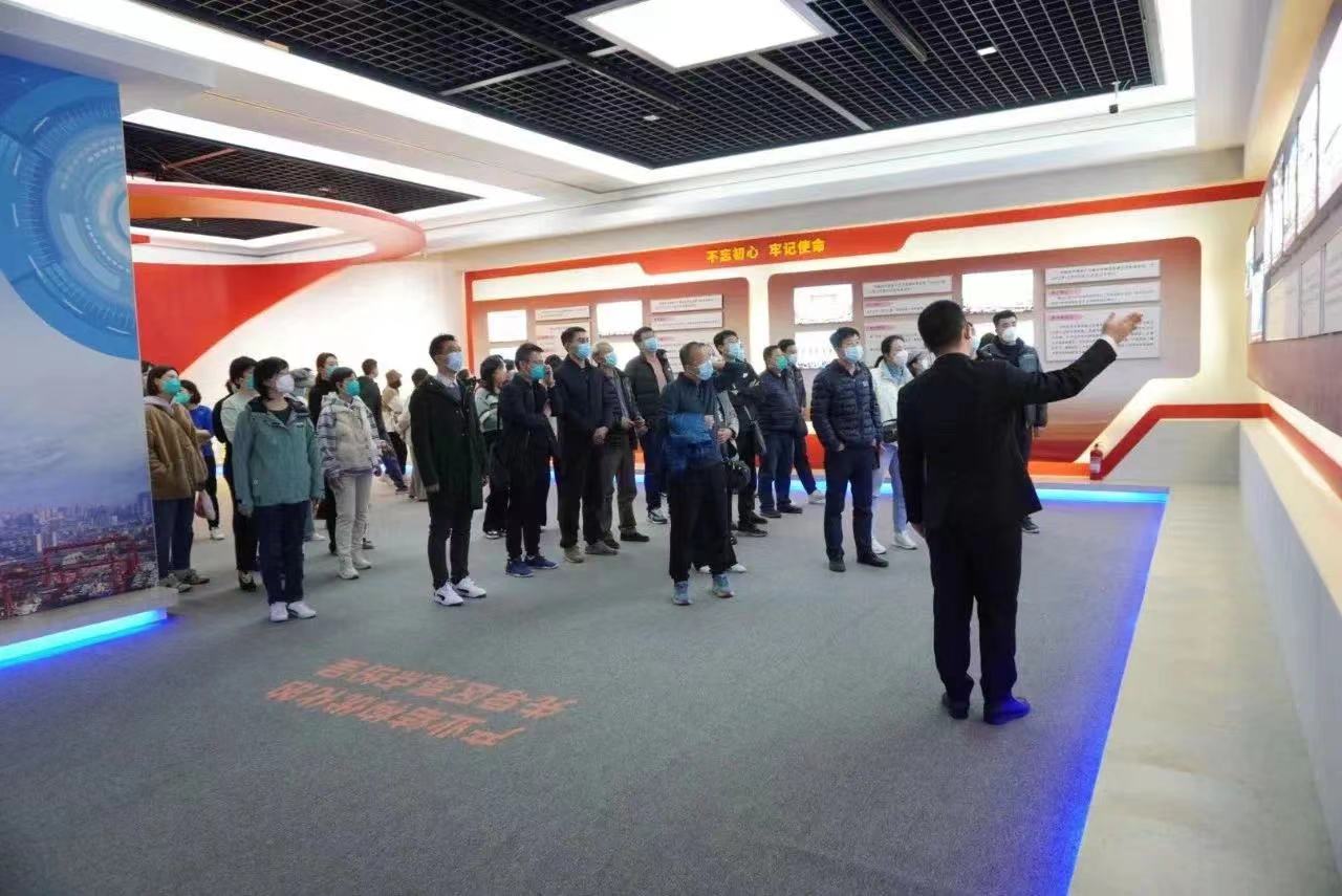 【中心动态】感悟非凡成就，踔厉奋发新征程——市血液中心组织参观“建功‘两先区’奋进新时代”主题成就展