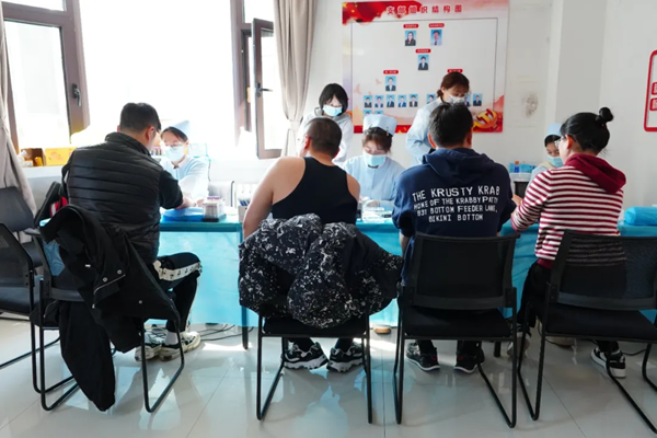 团体献血 | 热血护航 飞向希望——大连国际机场集团有限公司组织开展无偿献血活动