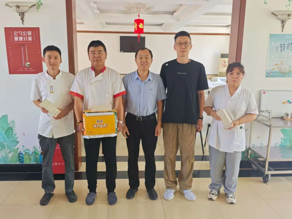 中心动态 | 炎炎夏日送关爱 清凉沁润职工心