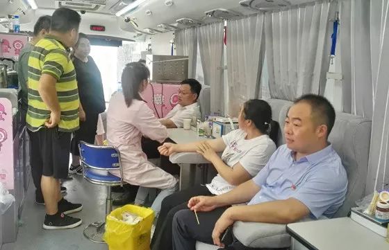 岚皋县滔河镇开展夏季无偿献血活动