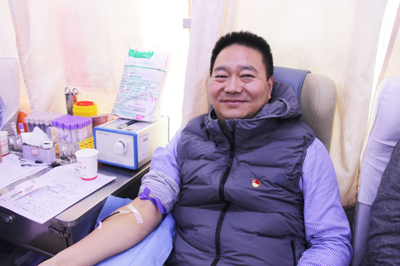 “热血”媒体人 ——安康电视台、安康日报社积极参与爱心献血活动