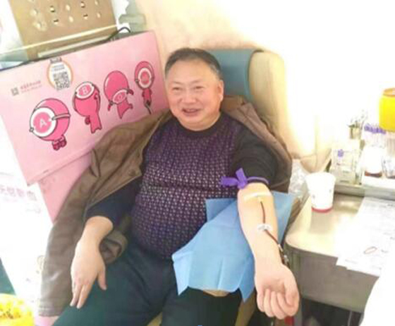 镇坪县爱心献血的领头人——卫健局长陈俊才