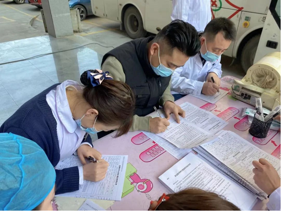 无偿献血让爱有温度——岚皋兴皋医院爱心献血