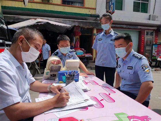 将爱心传递下去：汉阴县汉阳镇组织开展无偿献血活动