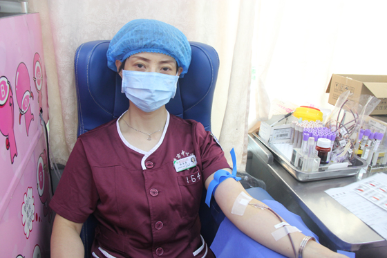 骄阳七月里的一缕凉风丨安康市中心医院组织开展夏季爱心献血活动