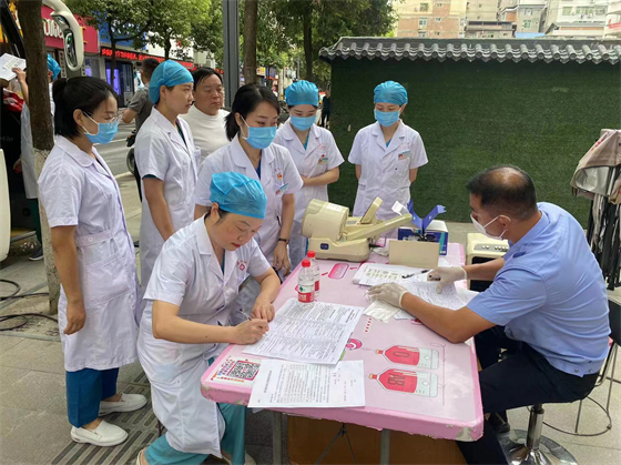 “喜迎二十大 热血筑忠魂”丨紫阳县人民医院组织开展主题献血活动