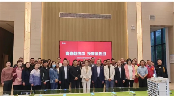 青春献热血 挽臂显担当——安康市中心血站联合安康高新区非公党建第四联盟开展无偿献血主题党日活动