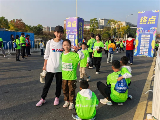 燃起来！安康市中心血站跑团为“爱”奔跑