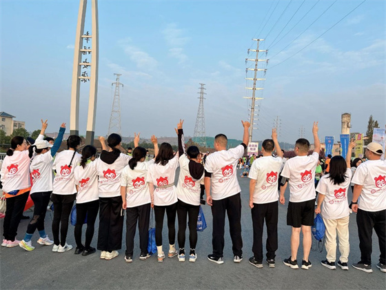 燃起来！安康市中心血站跑团为“爱”奔跑