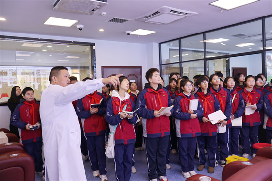 “康宝”健康行|安康市中心血站举行“一袋血的旅程”血站开放日活动